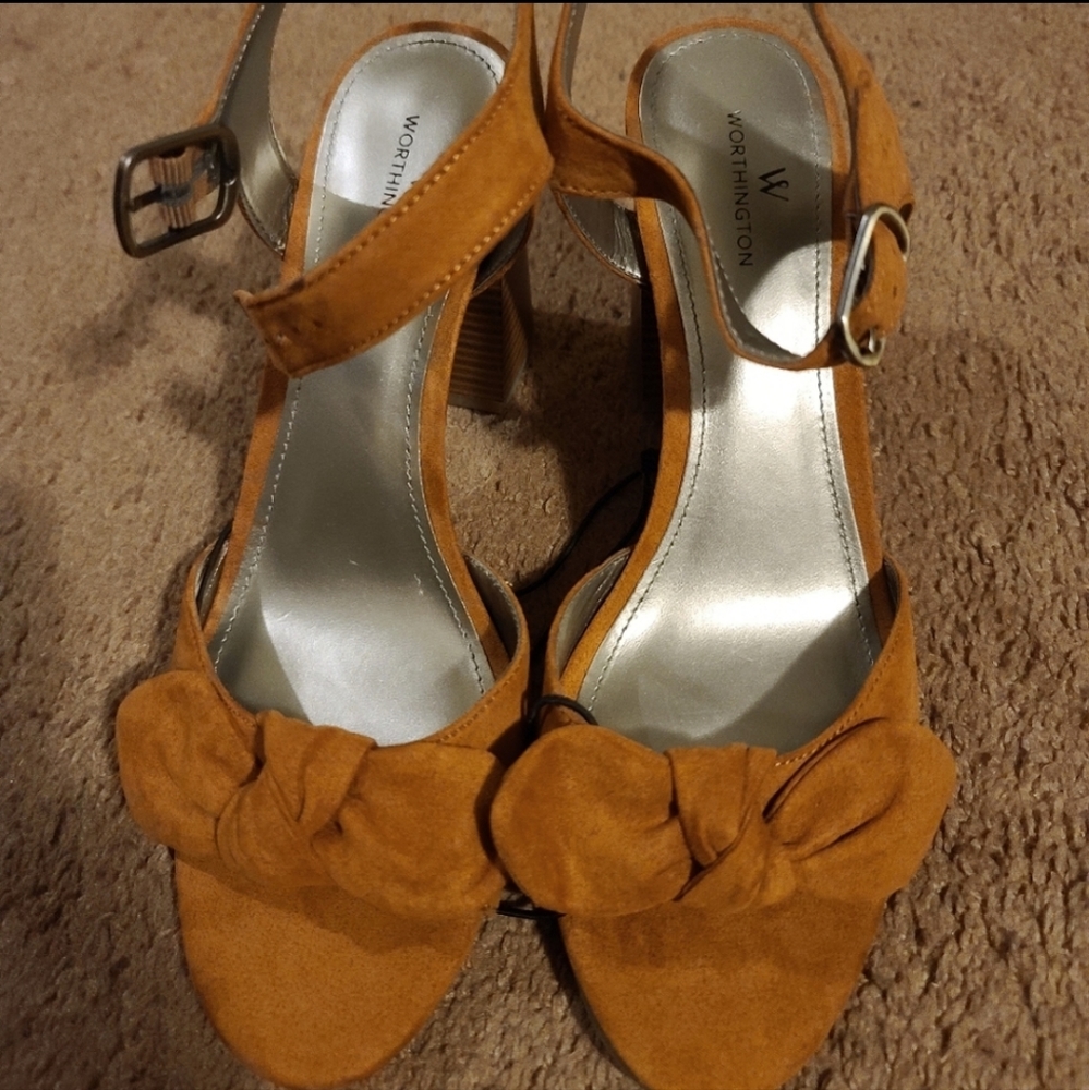 Worthington brockington heels